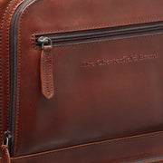 
Dettaglio ravvicinato of Classic Collar & Heavy-Duty Zipper Hardware on Leather Trolley San Marino da Donna da Donna