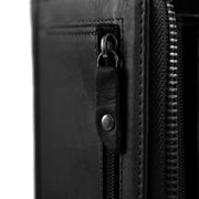 Solid Antique Brass Hardware &amp; Heavy-Duty Dual Zipper Detail on Nova Full-Grain Portafoglio in Pelle da Donna