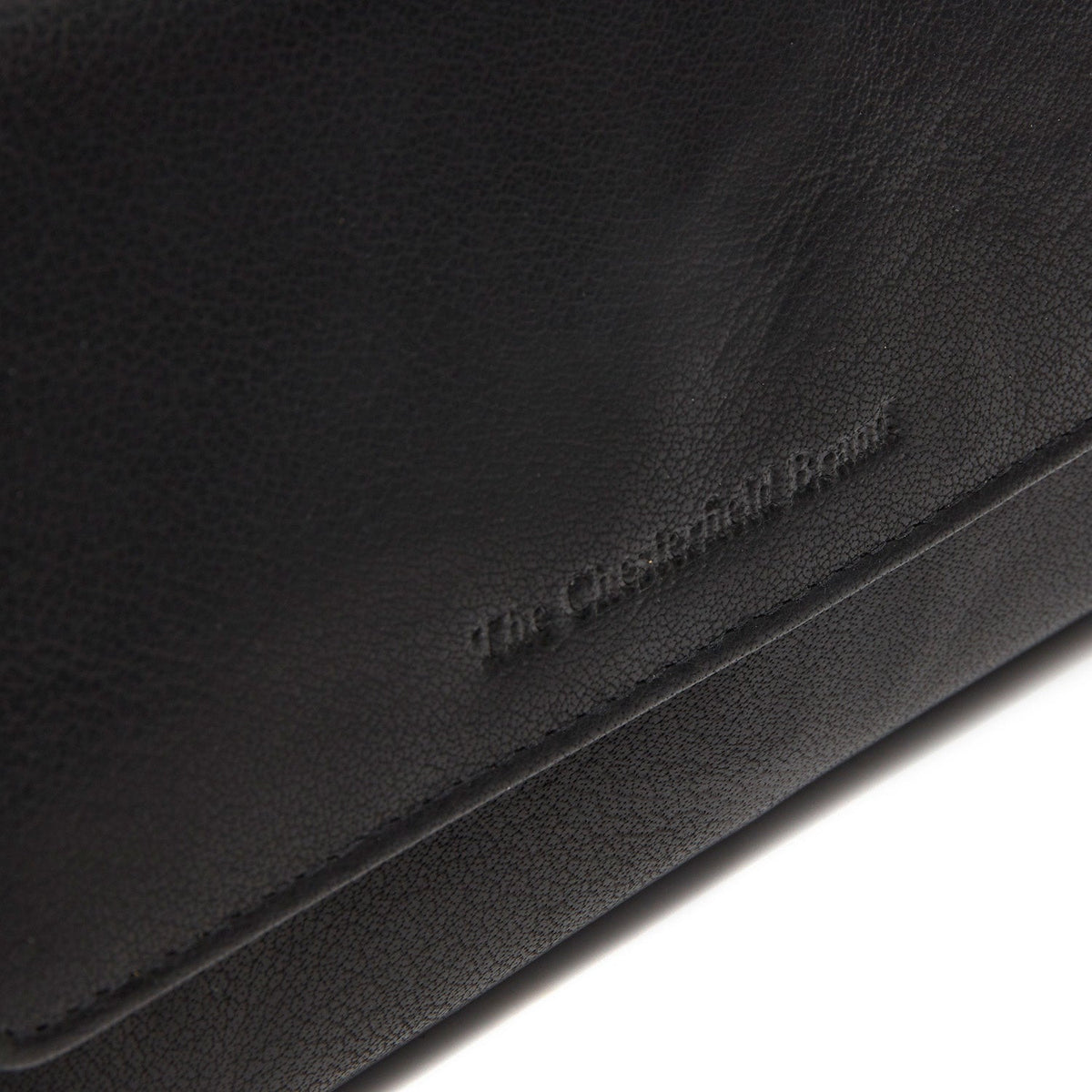 Solid Antique Brass Hardware &amp; Heavy-Duty Dual Zipper Detail on Rhodos Full-Grain Portafoglio in Pelle da Donna