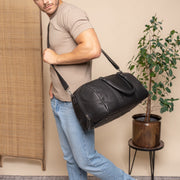 Perth Full-Grain Leather Weekender Bag da Donna - Structured Side Profile Showing Gusset Depth &amp; Expansion Capacity