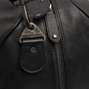 Solid Antique Brass Hardware &amp; Heavy-Duty Dual Zipper Detail on Rivaro Full-Grain Leather Weekender Bag da Donna