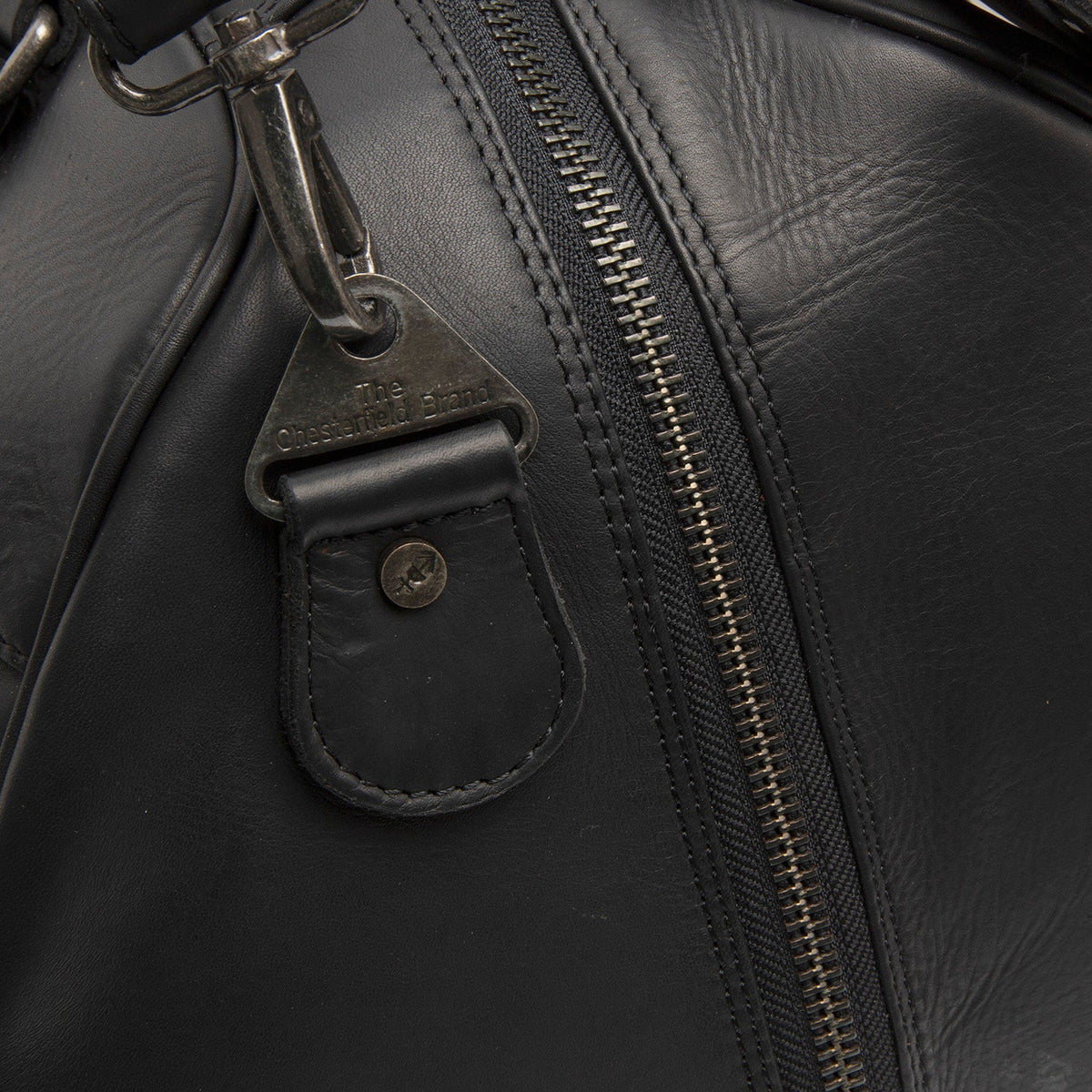 Volenza Full-Grain Leather Weekender Bag da Donna - Structured Side Profile Showing Gusset Depth &amp; Expansion Capacity