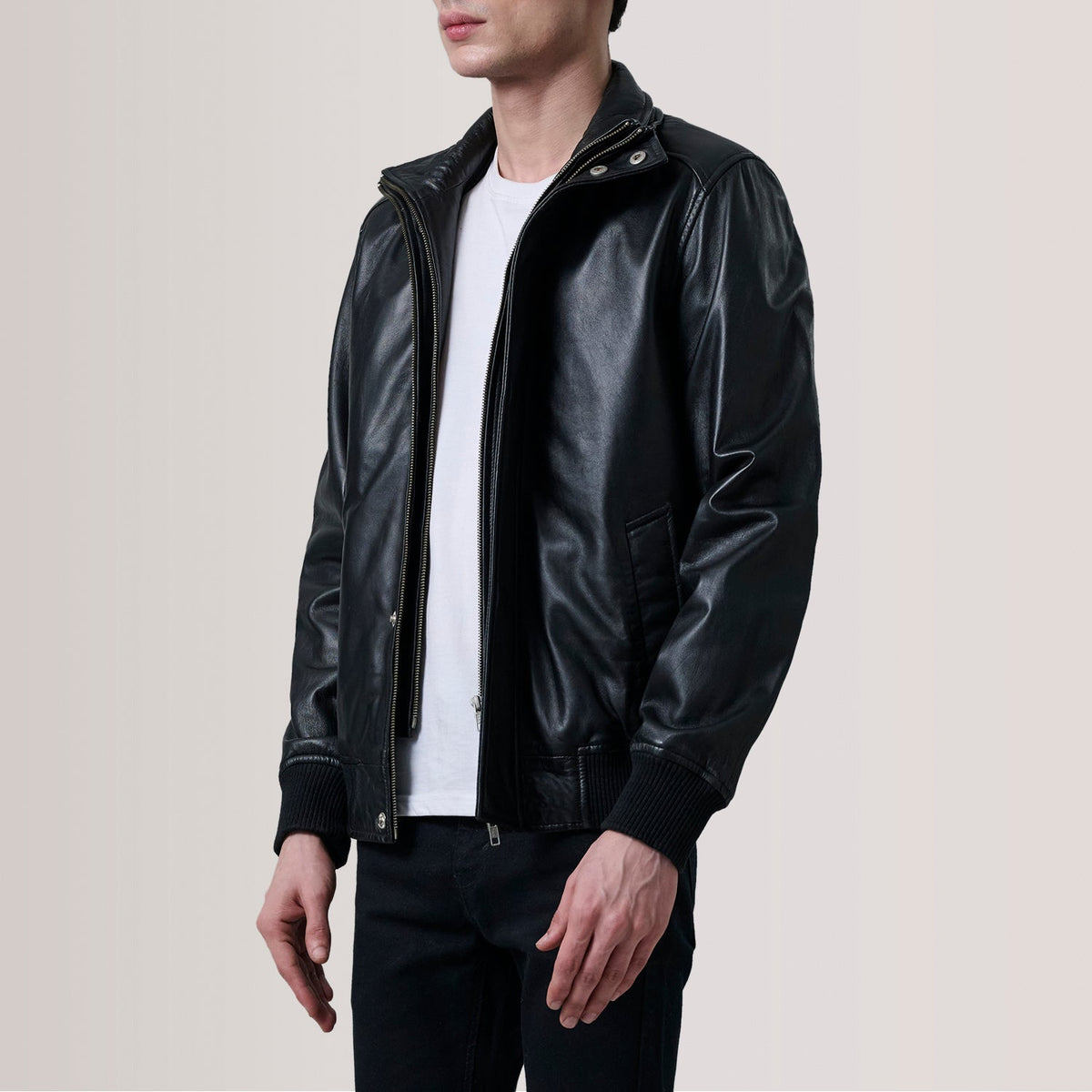 Lester Marrone Suede Bomber in Pelle da Uomo For Men - Lateral Side Profile View Showing Sleeve Cut &amp; Athletic Taper Fit