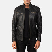 
Mack Nero Giacca Biker in Pelle da Uomo in Black Goatskin Leather - Vista frontale e silhouette sartoriale | Acquista online