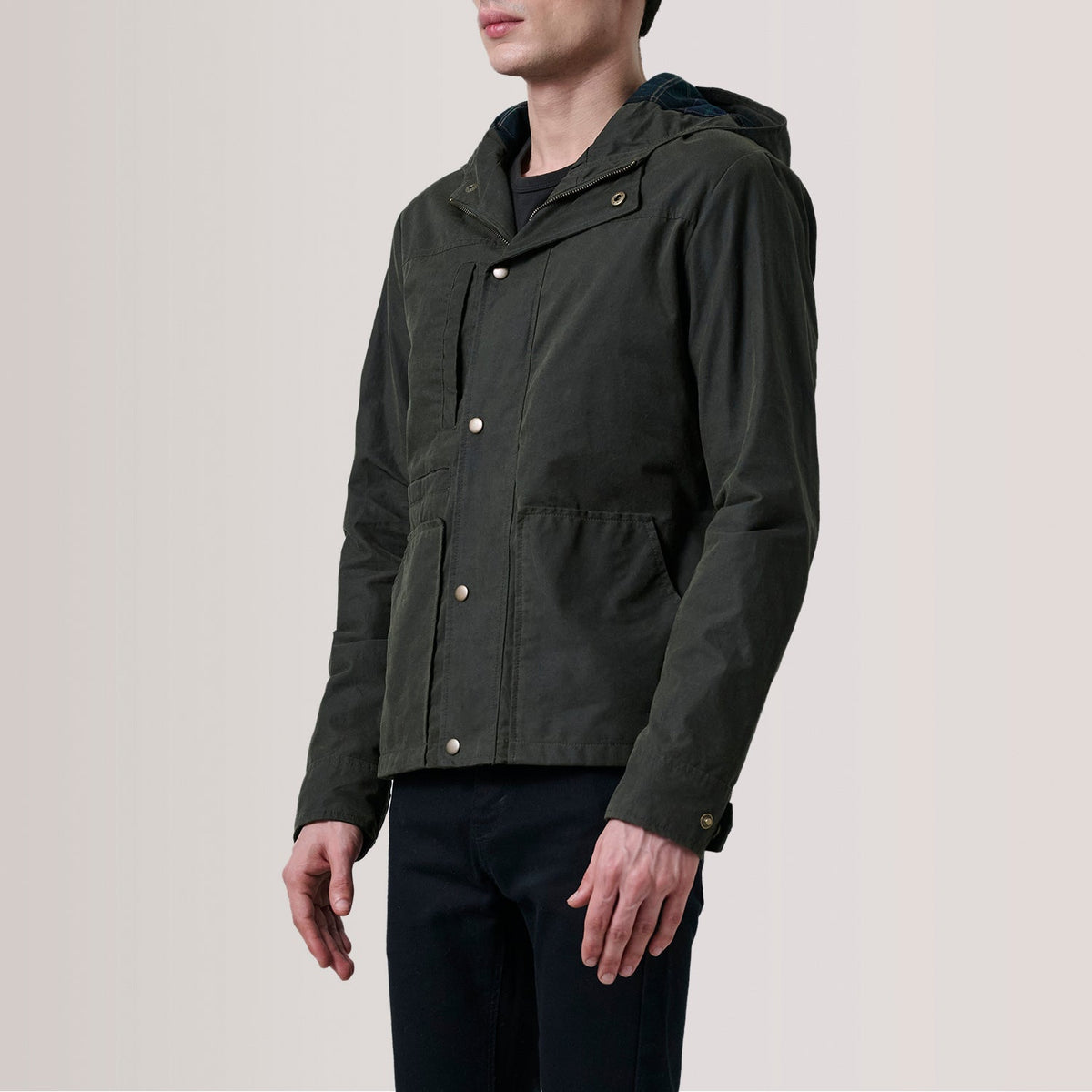 
Marlo Olive Canvas Hooded Work Giacca in Pelle da Uomo For Men - Vista laterale che mostra il taglio ergonomico delle maniche