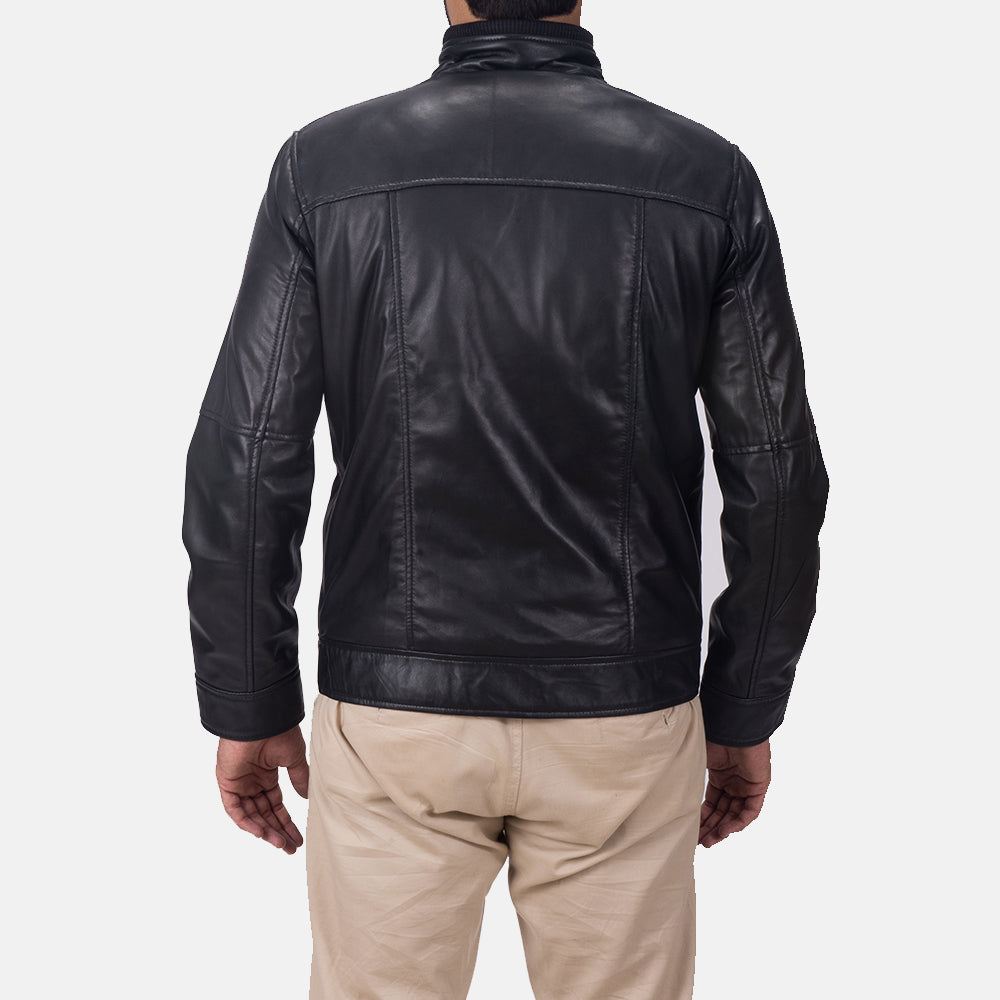 
Dettaglio ravvicinato of Band & Zipper Hardware on Maurice Nero Giacca in Pelle da Uomo