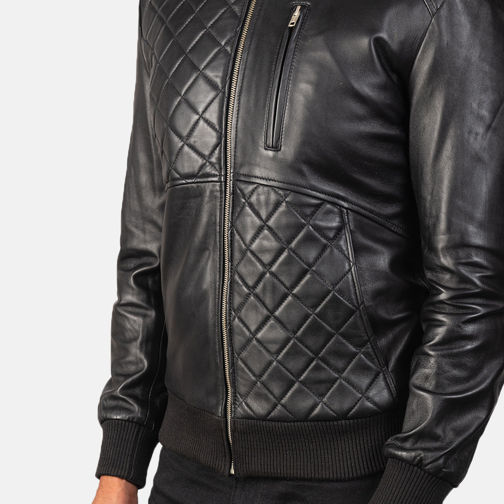 Vista interna Showing Quilted viscose lining &amp; Dual Inside Utility Storage Pockets