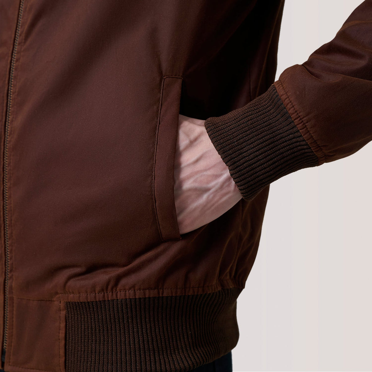 Vista interna Showing Flannel &amp; Dual Inside Utility Storage Pockets