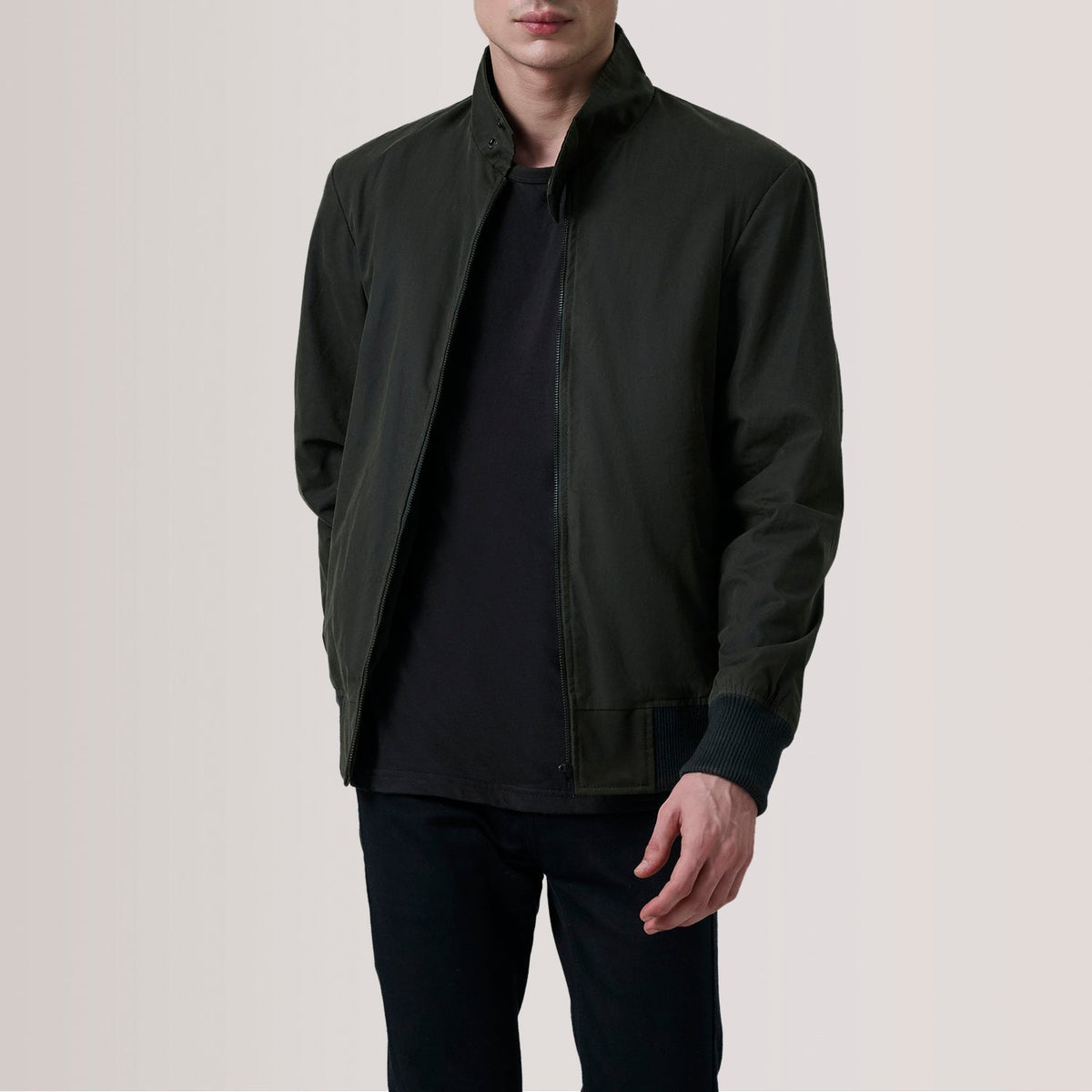 Morrison Olive Canvas Bomber in Pelle da Uomo For Men in Olive Waxed Cotton Canvas - Vista frontale e linea su misura | Acquista online