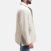 Dettaglio ravvicinato of Notch &amp; Button Hardware on Men's Professor By Day Suede Blazer in Pelle da Uomo
