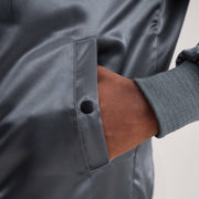 Vista interna Showing Polyester Lining &amp; Dual Inside Utility Storage Pockets