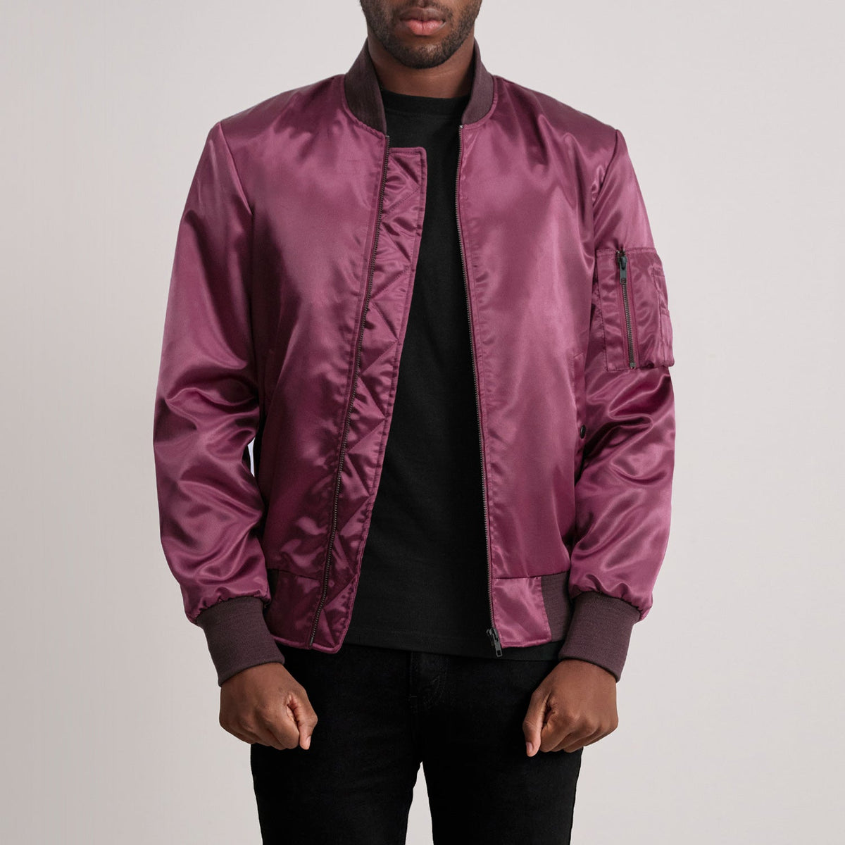 Quinton MA-1 Bordeaux Bomber in Pelle da Uomo - Lateral Side Profile View Showing Sleeve Cut &amp; Athletic Taper Fit