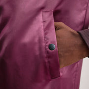 Vista interna Showing Polyester Lining &amp; Dual Inside Utility Storage Pockets