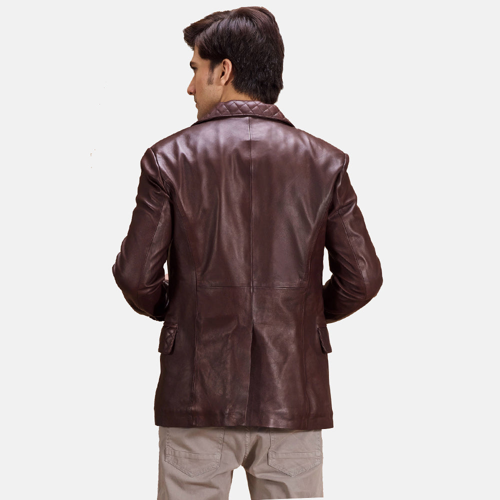 Dettaglio ravvicinato of Notch &amp; Button Hardware on Radaron Trapuntato Bordeaux Blazer in Pelle in Pelle da Uomo