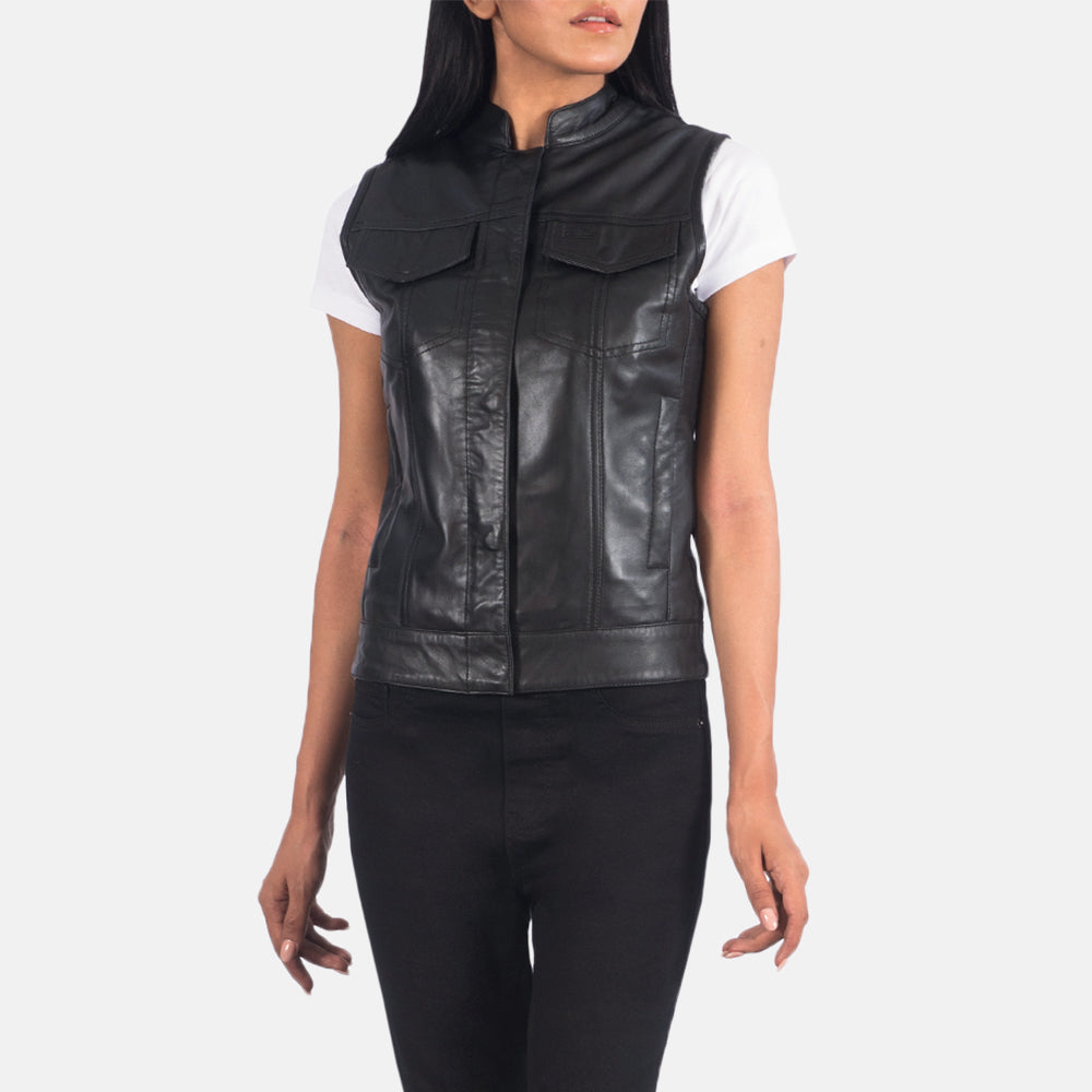 
Dettaglio ravvicinato of Band & Zipper Hardware on Rayne Moto Nero Gilet in Pelle da Donna