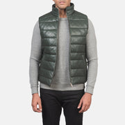 Men's Reeves Verde Leather Puffer Vest da Uomo in Green Sheepskin Leather - Vista frontale e linea su misura | Acquista online