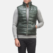 Dettaglio ravvicinato of Classic Collar &amp; Zipper with Dual Puller Hardware on Men's Reeves Verde Leather Puffer Vest da Uomo