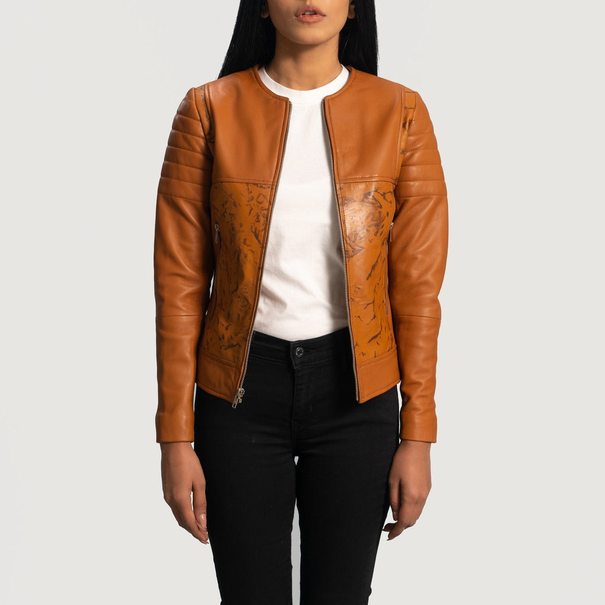 Women's Sandy Cuoio Dye Giacca Biker in Pelle da Donna - Lateral Side Profile View Showing Sleeve Cut &amp; Athletic Taper Fit