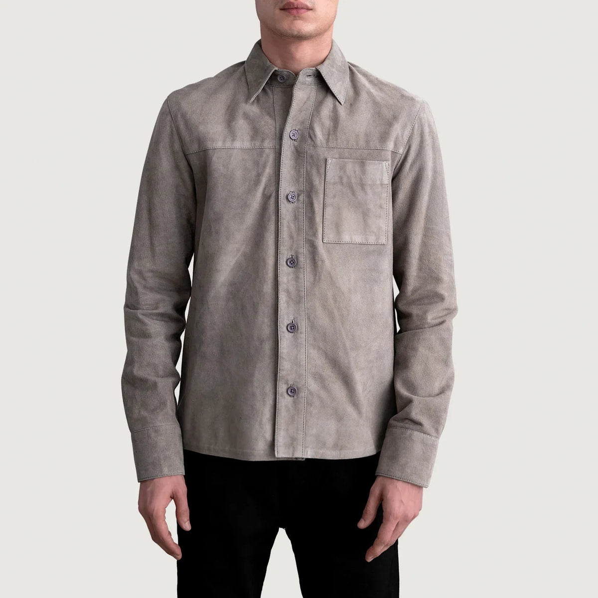 
Scout Grigio Suede Leather Shirt da Uomo - Vista laterale che mostra il taglio ergonomico delle maniche