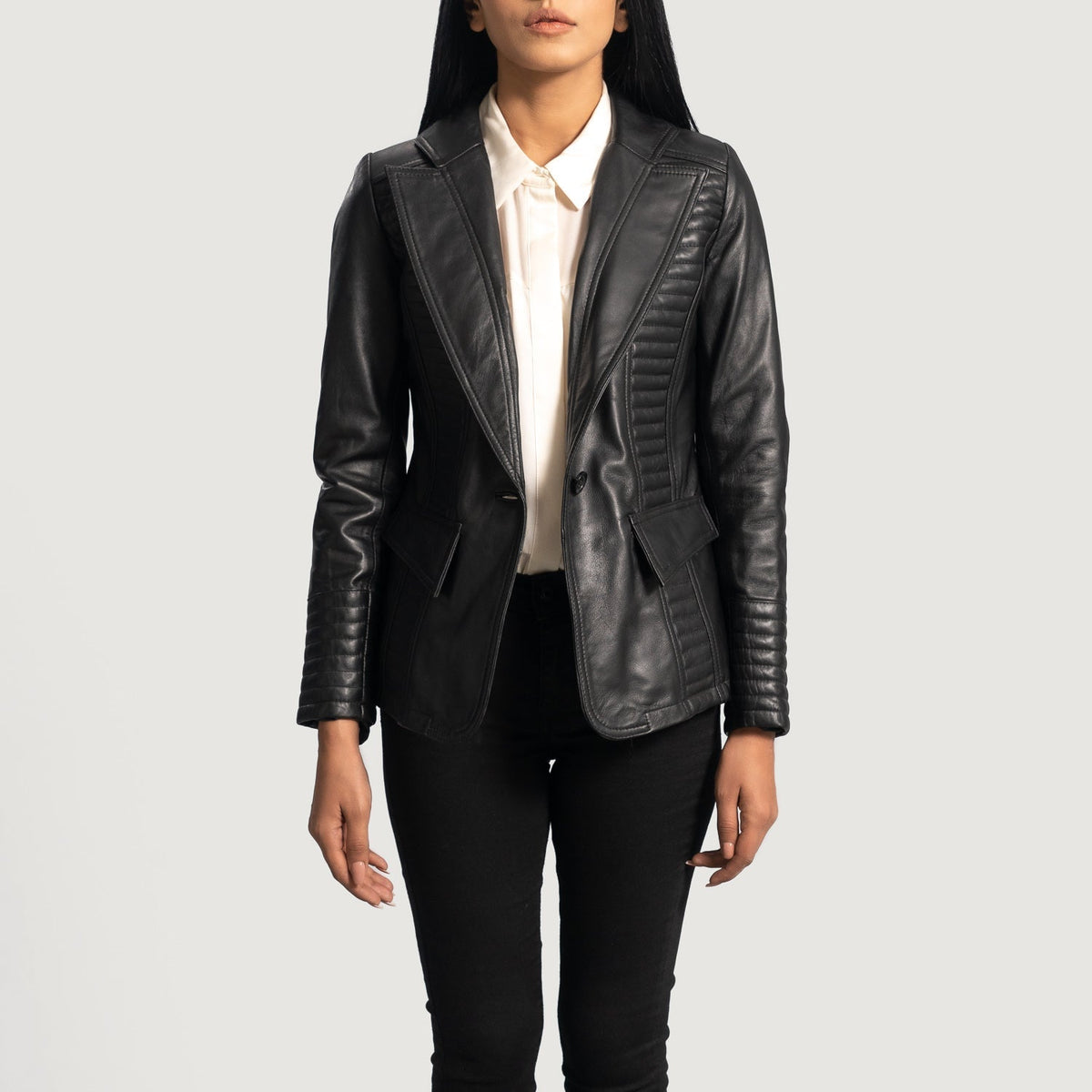 Women's Selina Nero Blazer in Pelle in Pelle da Donna in Black Sheepskin Leather - Vista frontale e linea su misura | Acquista online