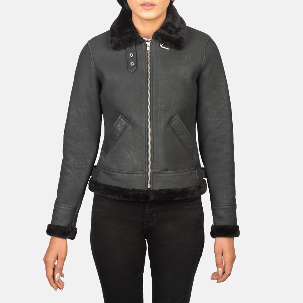Dettaglio ravvicinato of Buckled Collar &amp; Zipper Hardware on Women's Sherilyn B-3 Distressed Black Leather Bomber Jacket