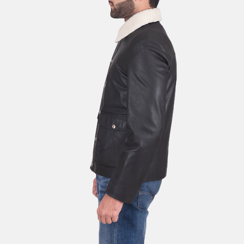 
Black Goatskin Leather Aviator Jacket - Vista posteriore con spalle definite e orlo pulito