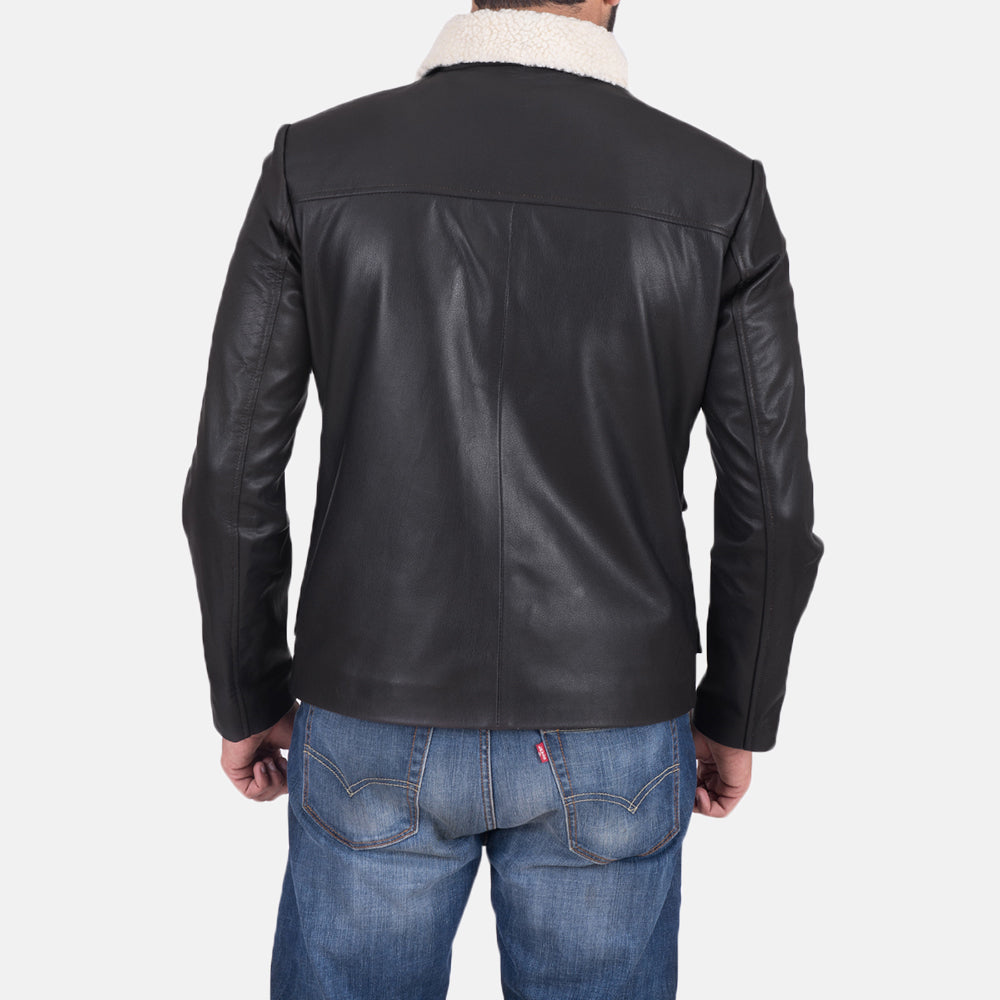 
Snow Cole Nero Giacca in Pelle da Uomo - Vista laterale che mostra il taglio ergonomico delle maniche