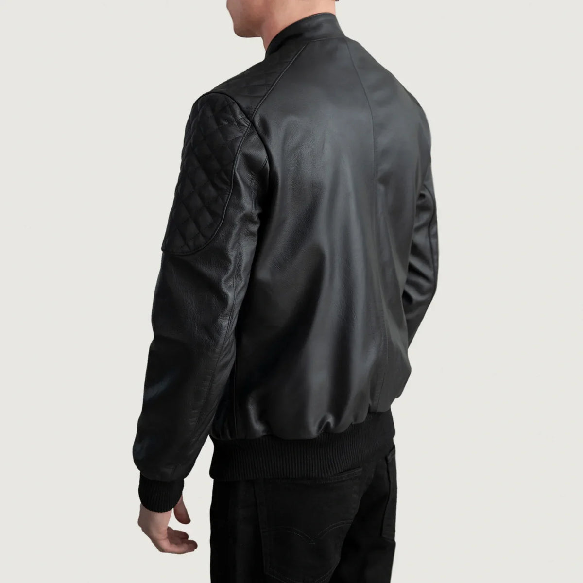 Vista interna Showing Quilted Polyester Lining &amp; Dual Inside Utility Storage Pockets