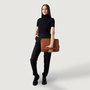 
Brown Full-Grain leather Goods - Vista posteriore con spalle definite e orlo pulito