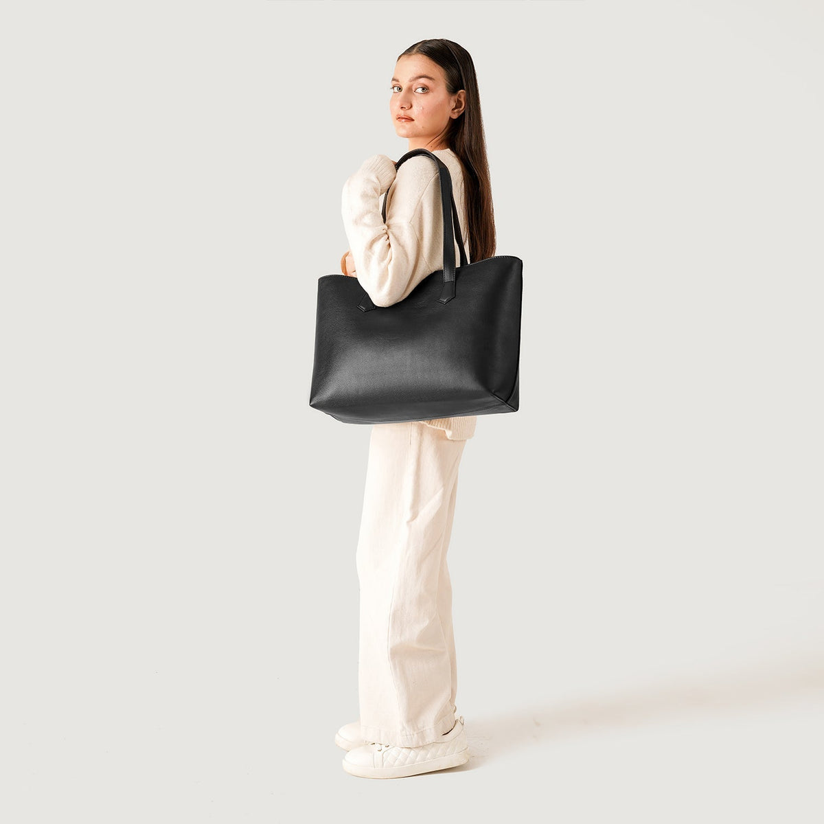 
The Bianca Borsa tote in pelle – alternate product view 2
