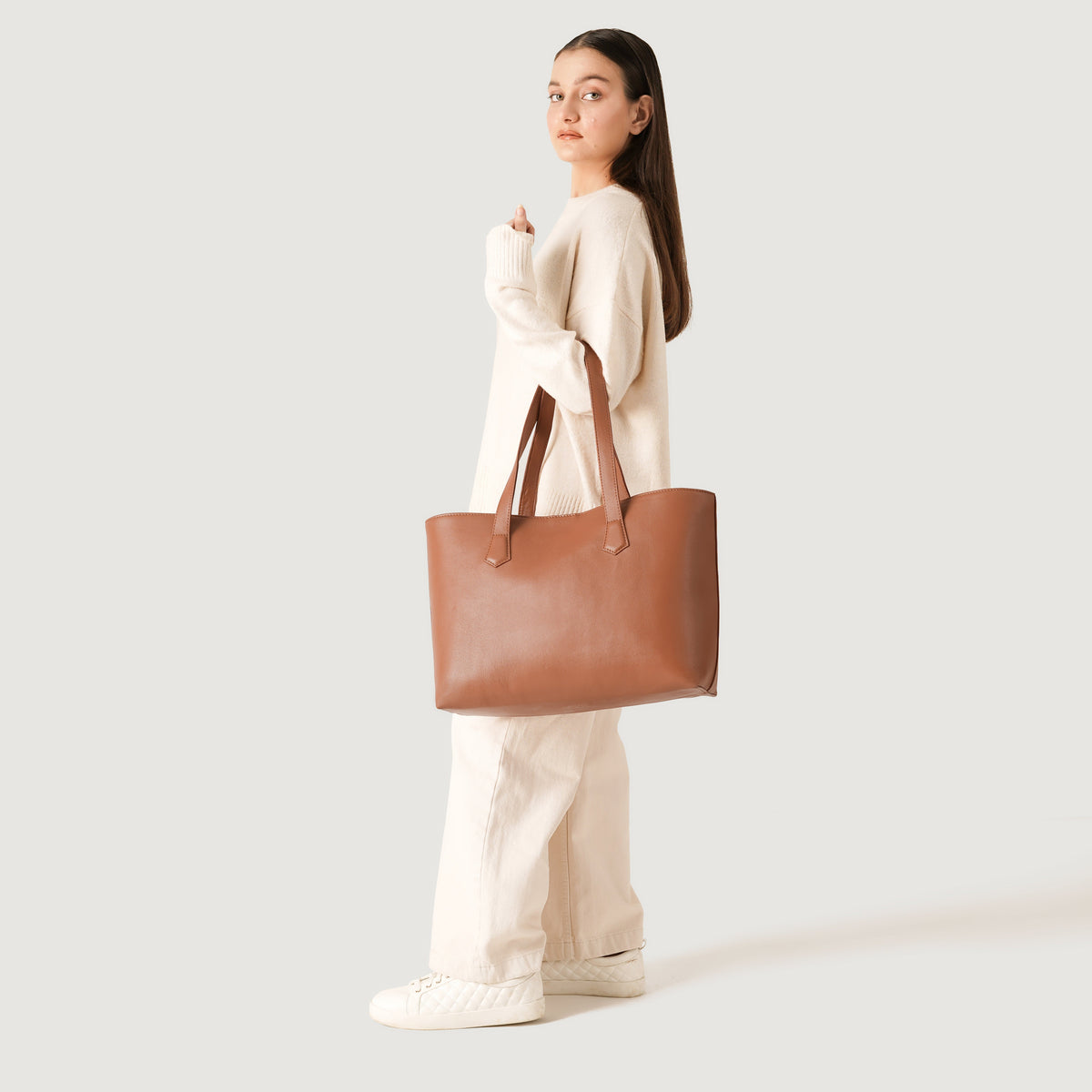 
The Bianca Borsa tote in pelle – alternate product view 2