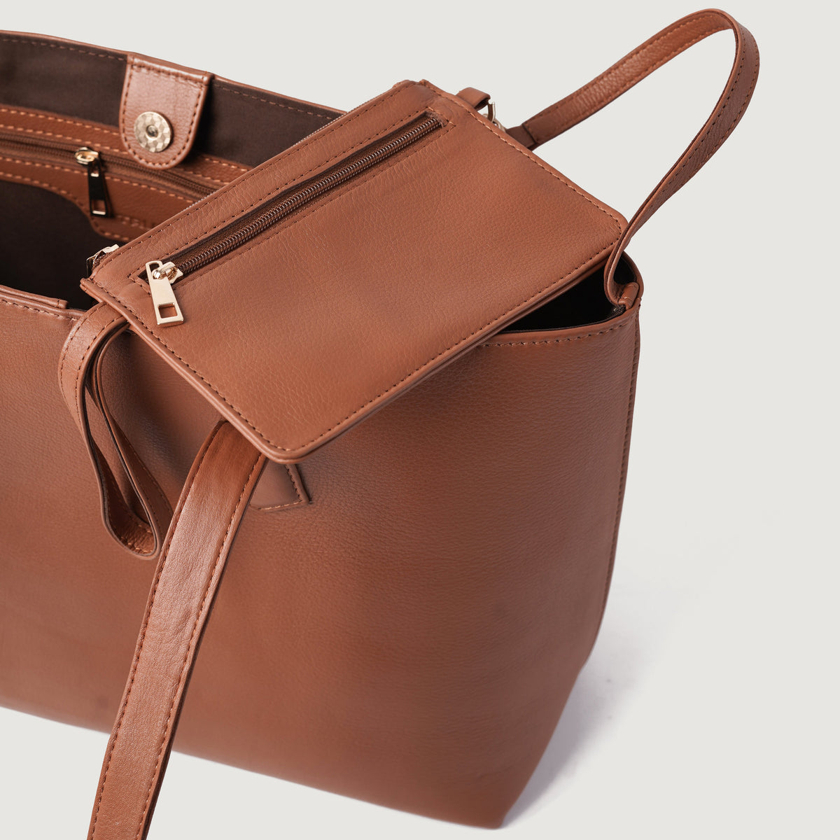 
The Bianca Borsa tote in pelle – alternate product view 6
