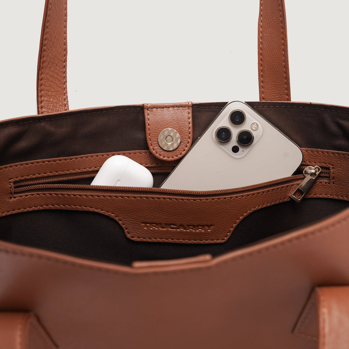 
The Bianca Borsa tote in pelle – alternate product view 7