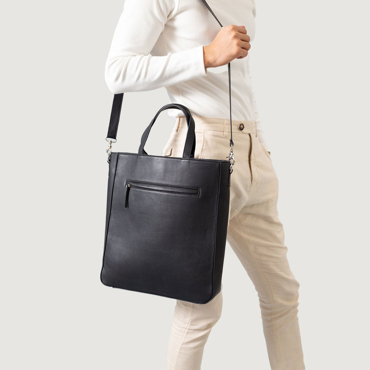 
The Poet Borsa tote in pelle – alternate product view 5