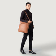 
The Poet Borsa tote in pelle – alternate product view 9