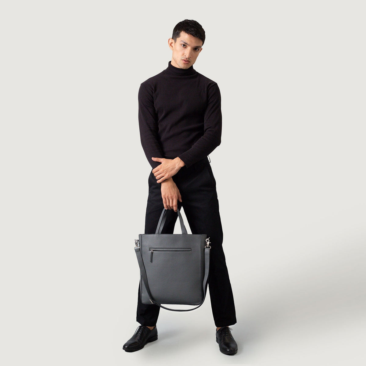 
The Poet Borsa tote in pelle – alternate product view 2