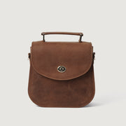 
The Sandra Vintage Cuoio Leather Saddle Bag For Women - Profilo laterale strutturato con profondità del soffietto