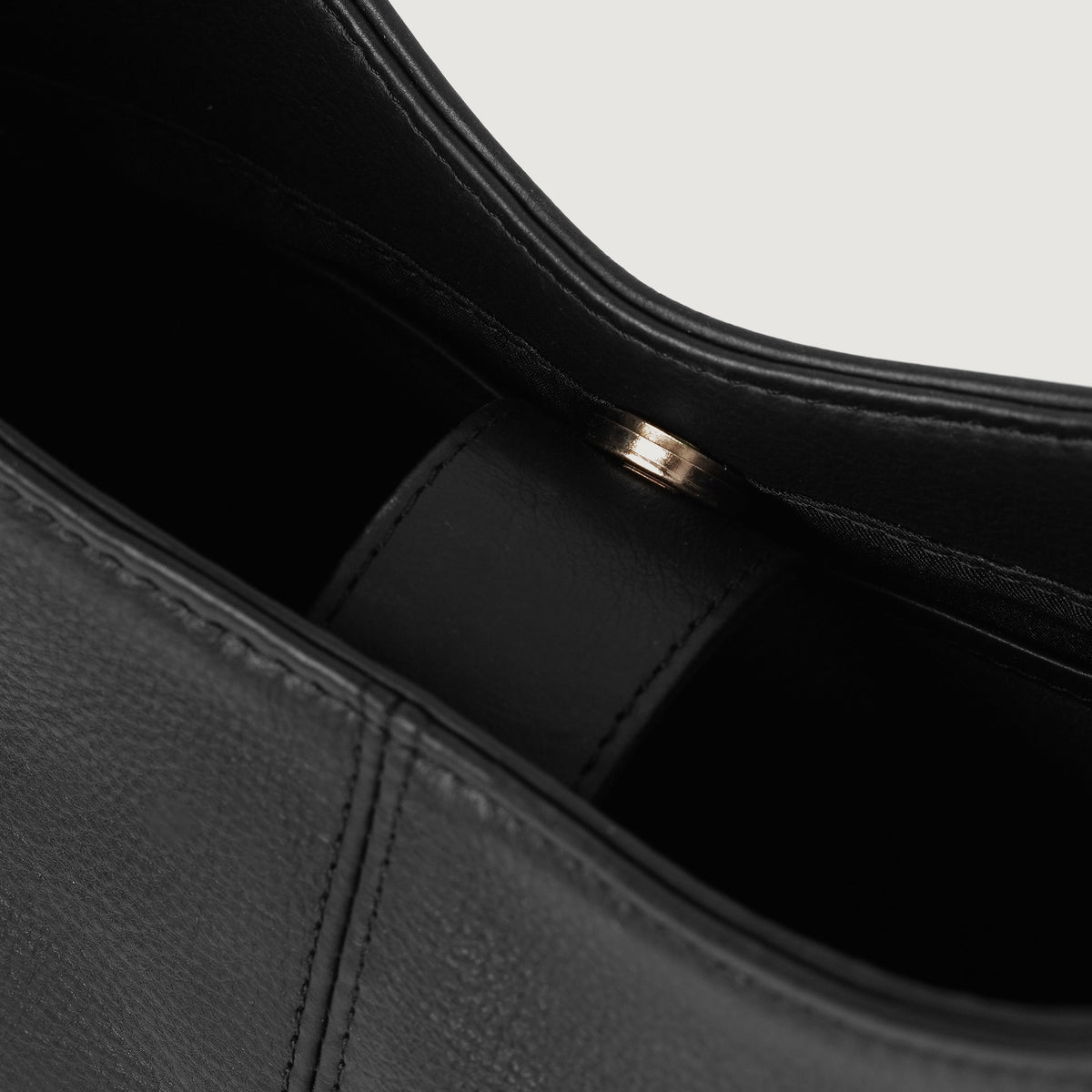 
The Stefani Leather Hobo Bag – alternate product view 5