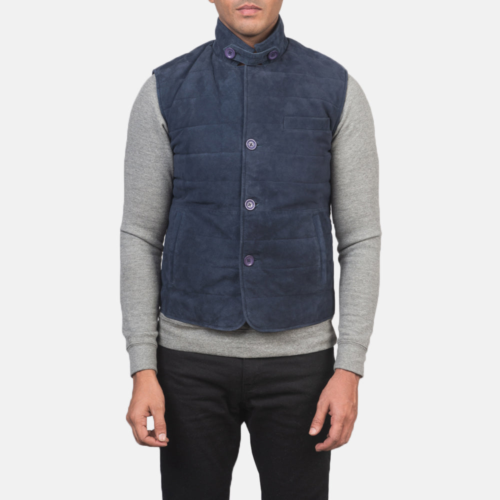 Dettaglio ravvicinato of Notch with removable throat latch &amp; Button Hardware on Men's Tony Blu Suede Vest da Uomo