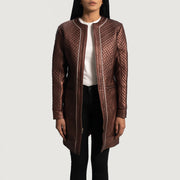 
Trudy Lane Trapuntato Marrone Rossiccio Cappotto in Pelle da Donna in Maroon Sheepskin Leather - Vista frontale e silhouette sartoriale | Acquista online