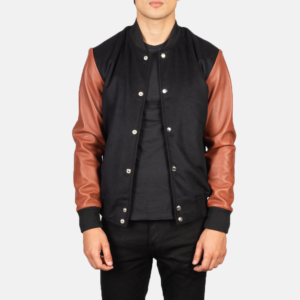 
Vaxton Brown Hybrid Varsity Jacket in Black & Brown Sheepskin Leather - Vista frontale e silhouette sartoriale | Acquista online