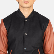 
Vista interna Showing Quilted Polyester Lining & Due tasche interne funzionali