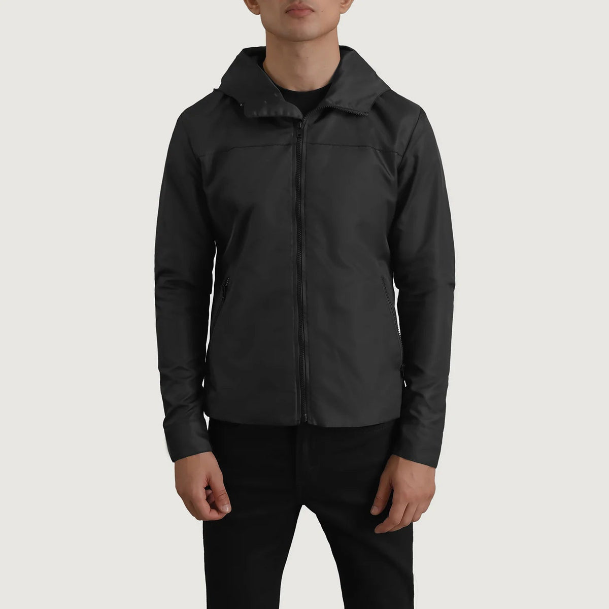 
Dettaglio ravvicinato of Classic Collar & Zipper With Inside Wind Flap. Hardware on Wesley Nero Hooded Windbreaker Giacca in Pelle da Uomo