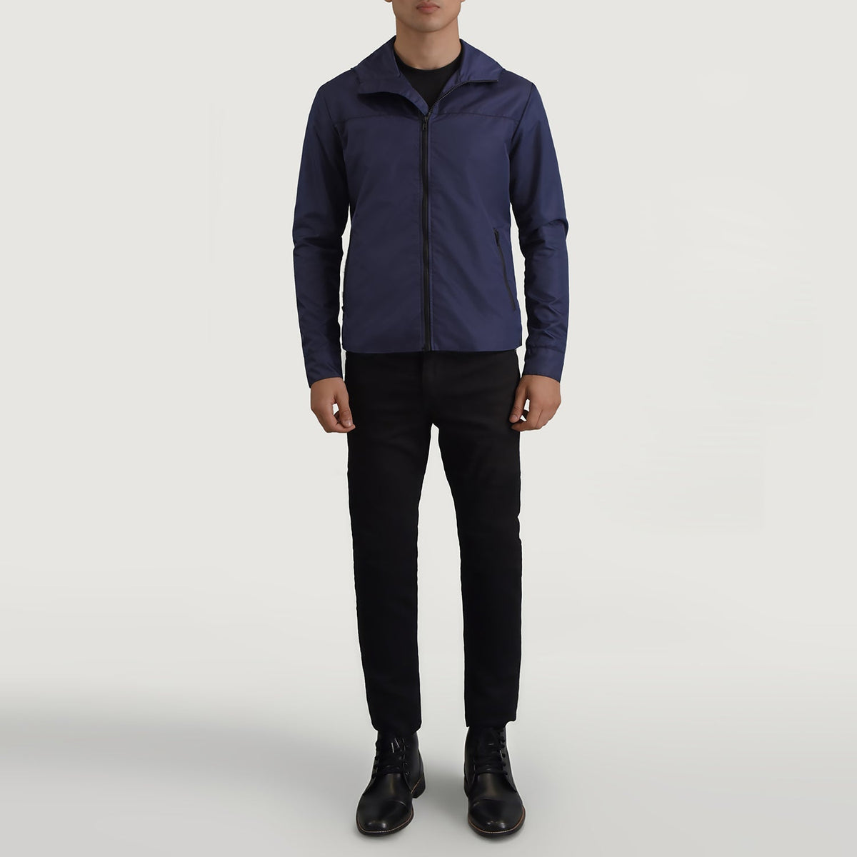 
Wesley Blu Hooded Windbreaker Giacca in Pelle da Uomo - Vista laterale che mostra il taglio ergonomico delle maniche