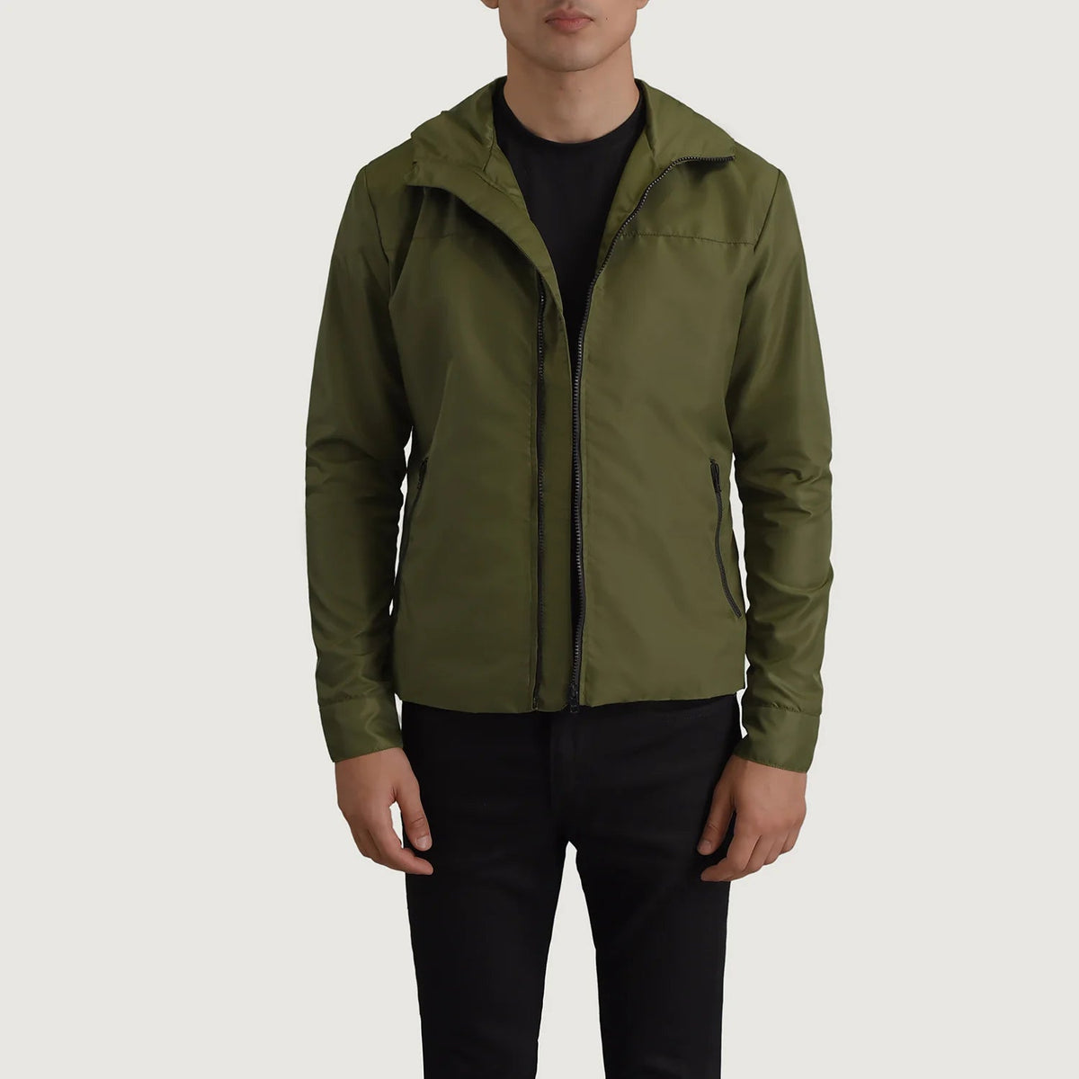 
Wesley Verde Hooded Windbreaker Giacca in Pelle da Uomo in Green Full-Grain Leather - Vista frontale e silhouette sartoriale | Acquista online