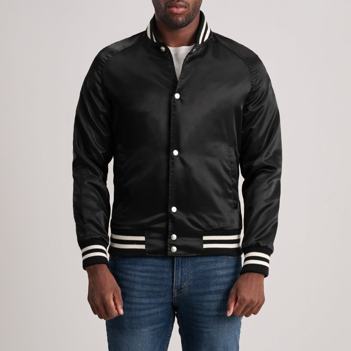 Xander Nero Varsity Giacca in Pelle da Uomo in Black Satin - Vista frontale e linea su misura | Acquista online