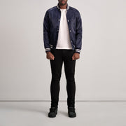 Dettaglio ravvicinato of Varsity &amp; Button Hardware on Xander Blu Varsity Giacca in Pelle da Uomo