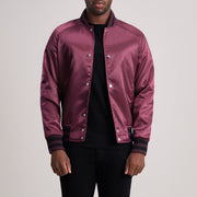 Xander Bordeaux Varsity Giacca in Pelle da Uomo - Lateral Side Profile View Showing Sleeve Cut &amp; Athletic Taper Fit