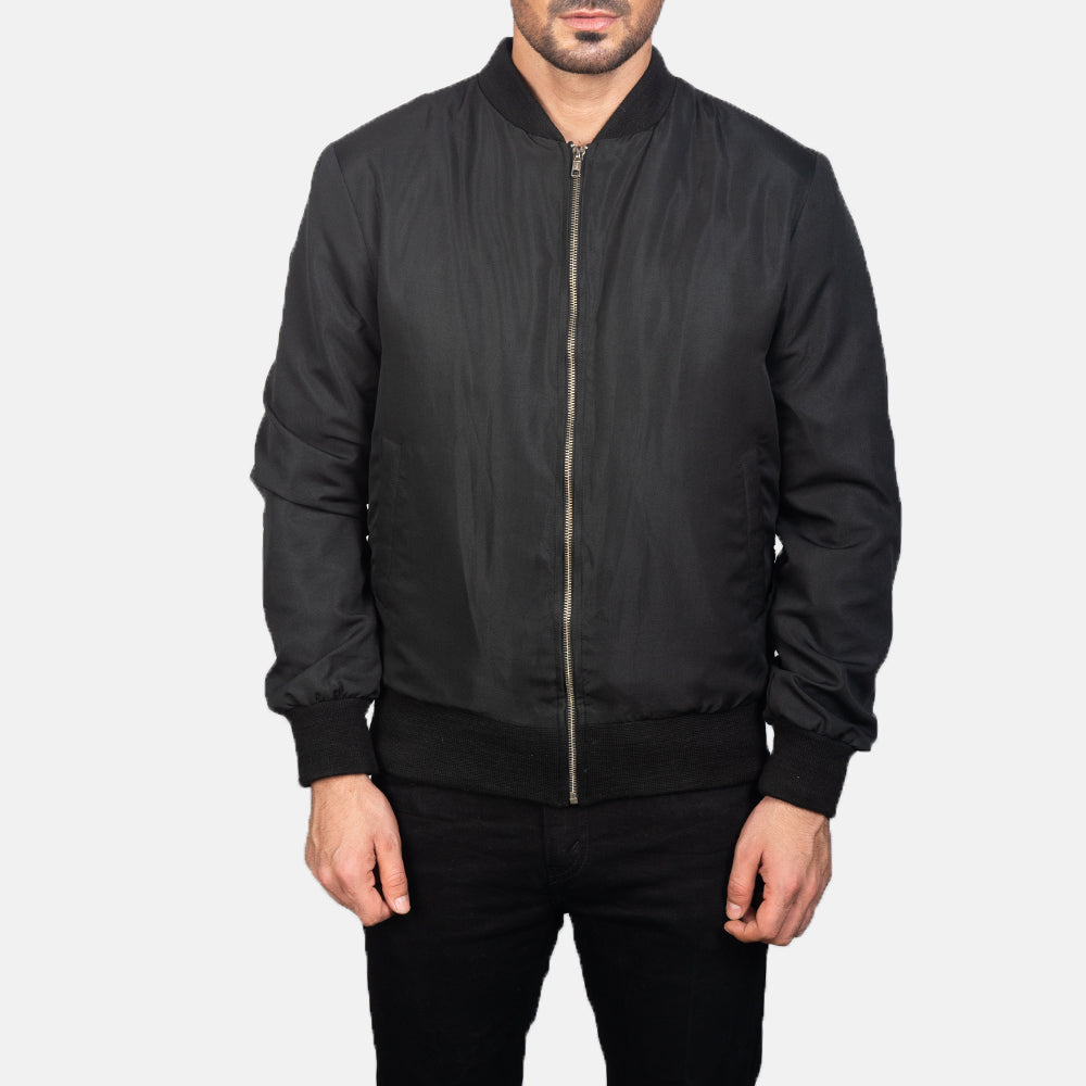 Dettaglio ravvicinato of Varsity &amp; Zipper Hardware on Men's Zack Nero Bomber in Pelle da Uomo