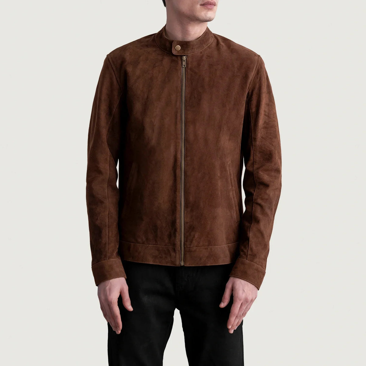 
Zen Marrone Suede Giacca Biker in Pelle da Uomo - Vista laterale che mostra il taglio ergonomico delle maniche